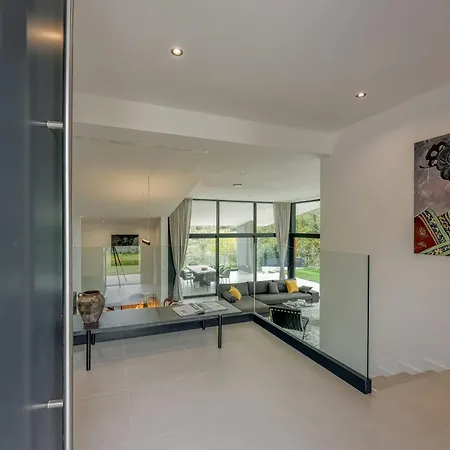 House K2 Vila *